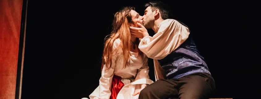 MEZZA SALA - il buio dietro le quinte